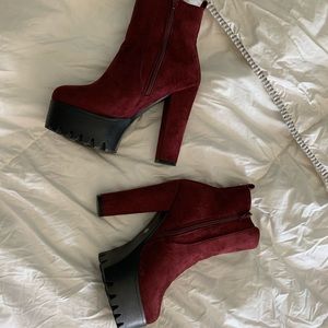 High heel boots